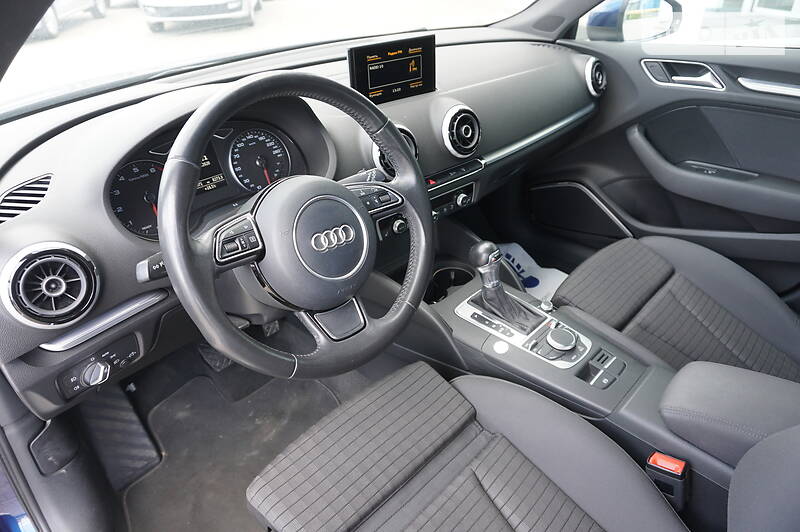 Хетчбек Audi A3 2016 в Чернівцях