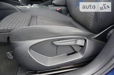 Хэтчбек Audi A3 2016 в 