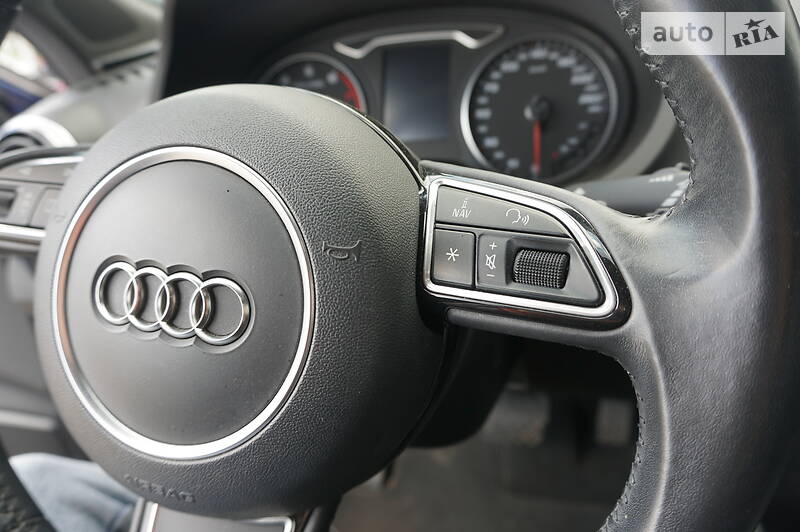 Хетчбек Audi A3 2016 в Чернівцях