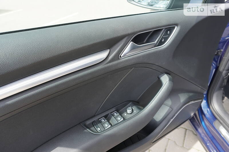 Хетчбек Audi A3 2016 в Чернівцях
