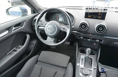 Хэтчбек Audi A3 2016 в 