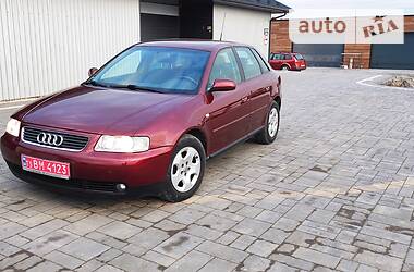 Хэтчбек Audi A3 2001 в Нововолынске