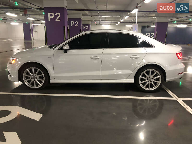 Седан Audi A3 2016 в Хмельницком