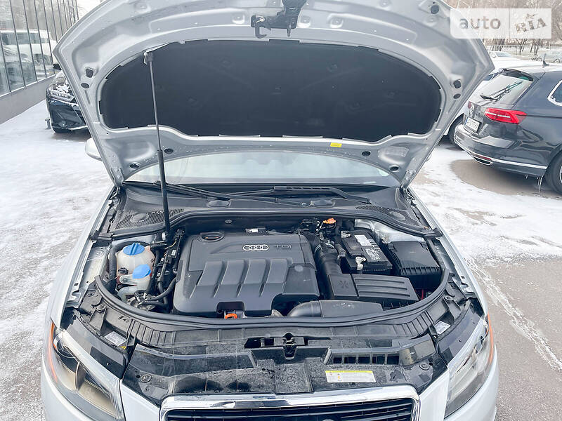 Хэтчбек Audi A3 2010 в Запорожье