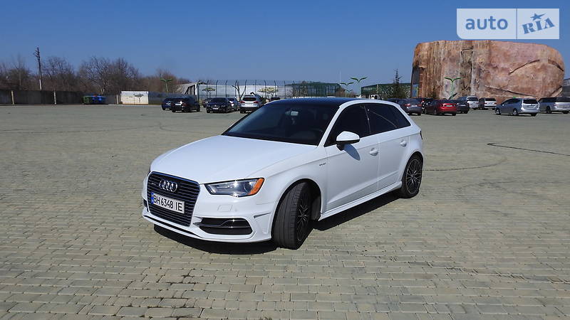 Хэтчбек Audi A3 2015 в Одессе