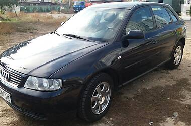Хэтчбек Audi A3 2002 в 