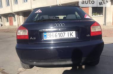 Хэтчбек Audi A3 2002 в 