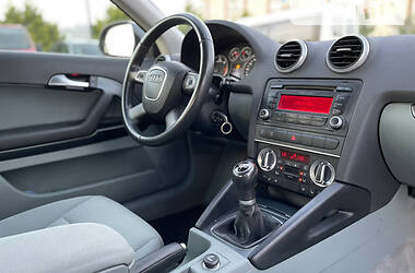 Хэтчбек Audi A3 2010 в 