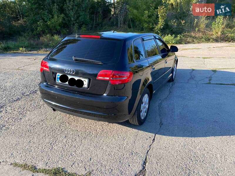 Хэтчбек Audi A3 2010 в Ладыжине