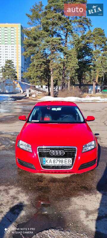 Хэтчбек Audi A3 2010 в 