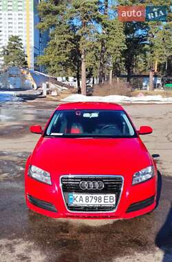 Хэтчбек Audi A3 2010 в 