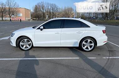 Седан Audi A3 2017 в Кропивницькому