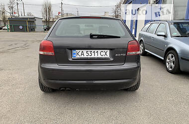 Хэтчбек Audi A3 2005 в 