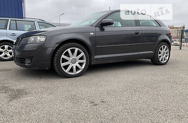 Хэтчбек Audi A3 2005 в 