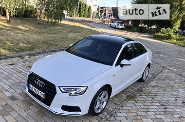 Седан Audi A3 2016 в 