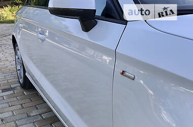 Седан Audi A3 2016 в 