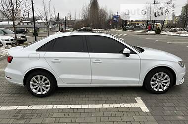 Седан Audi A3 2015 в Хмельницькому