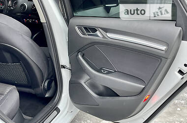 Хэтчбек Audi A3 2013 в 