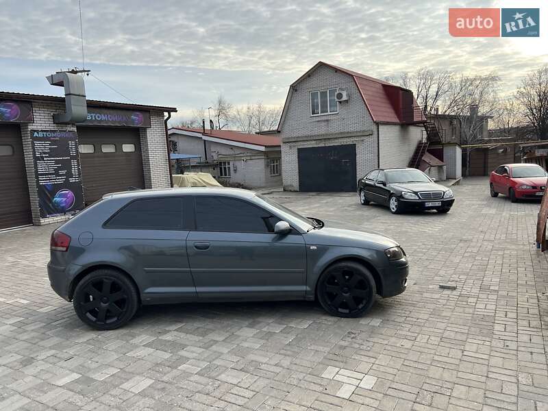 Хэтчбек Audi A3 2003 в Запорожье
