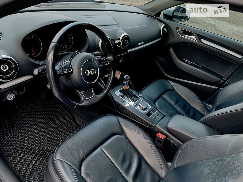 Седан Audi A3 2015 в Киеве