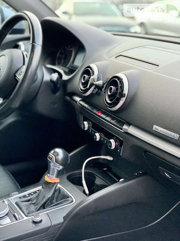 Седан Audi A3 2015 в Киеве