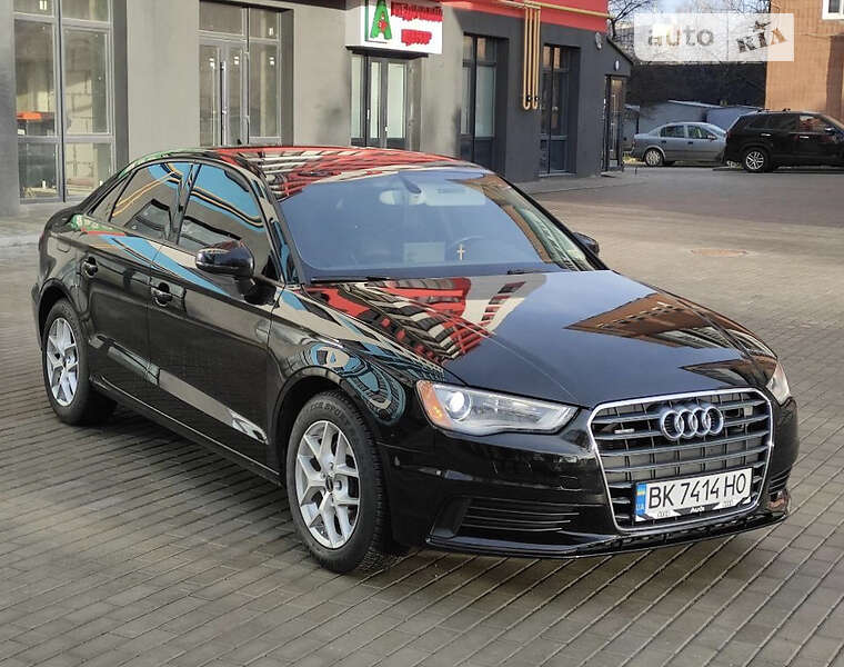 Седан Audi A3 2014 в Ровно