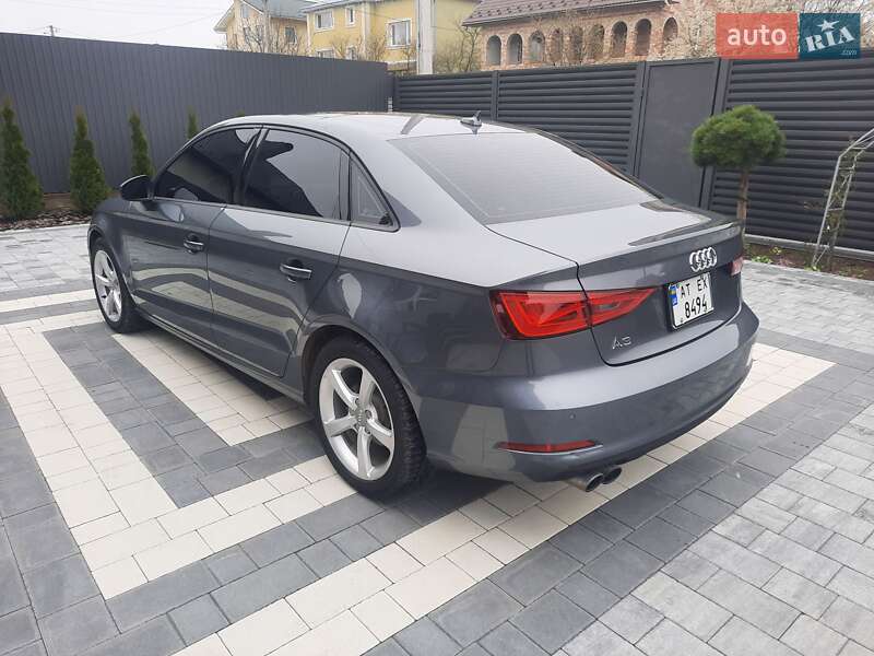 Седан Audi A3 2015 в Коломиї