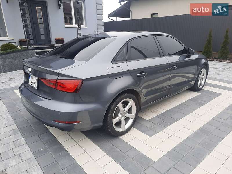 Седан Audi A3 2015 в Коломиї