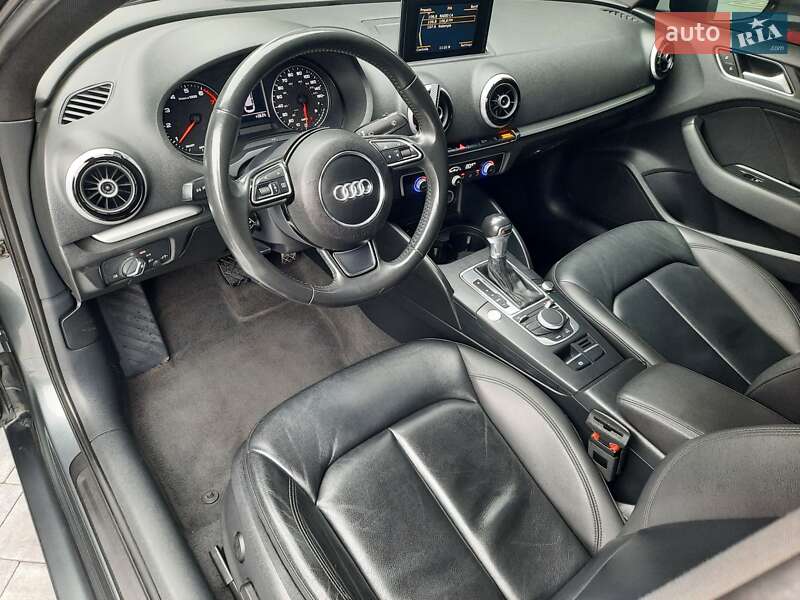 Седан Audi A3 2015 в Коломиї