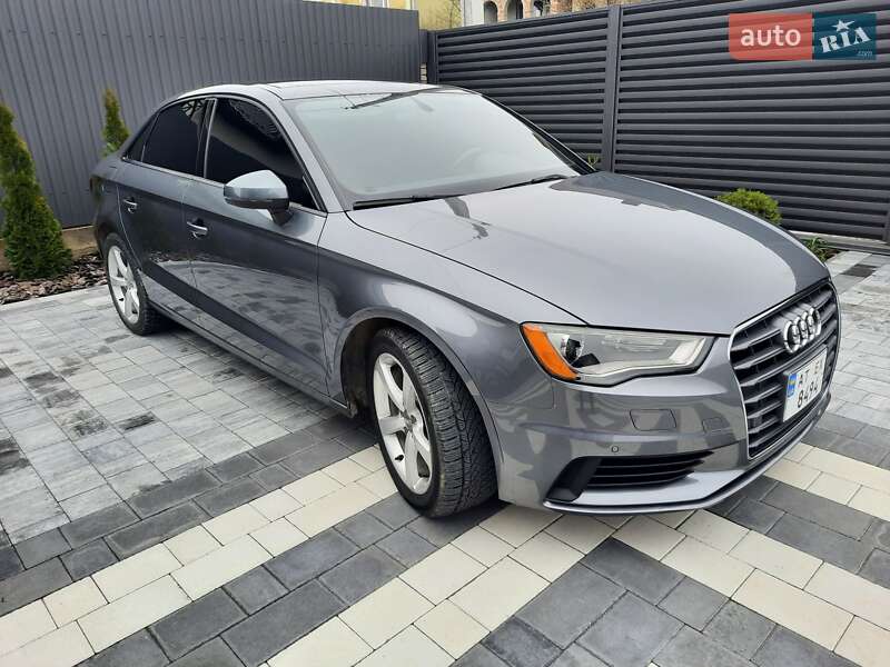 Седан Audi A3 2015 в Коломиї