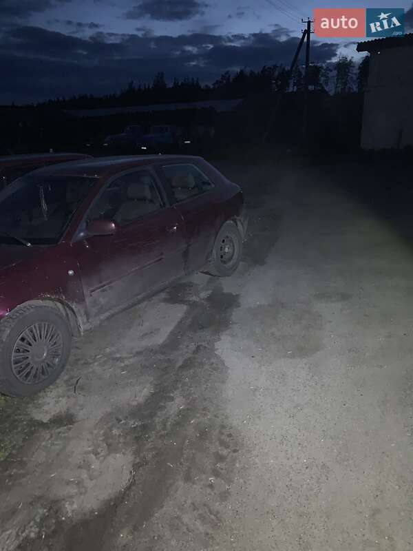 Хетчбек Audi A3 1997 в Черкасах