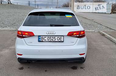 Хэтчбек Audi A3 2017 в Днепре