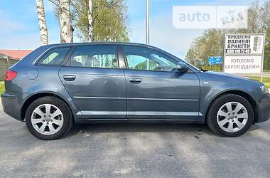 Хэтчбек Audi A3 2004 в 