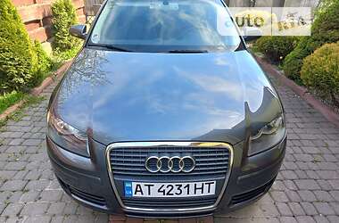 Хэтчбек Audi A3 2004 в 