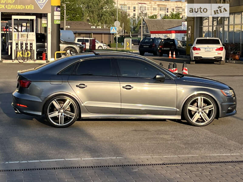 Седан Audi A3 2015 в Киеве
