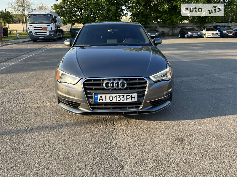 Седан Audi A3 2015 в Киеве