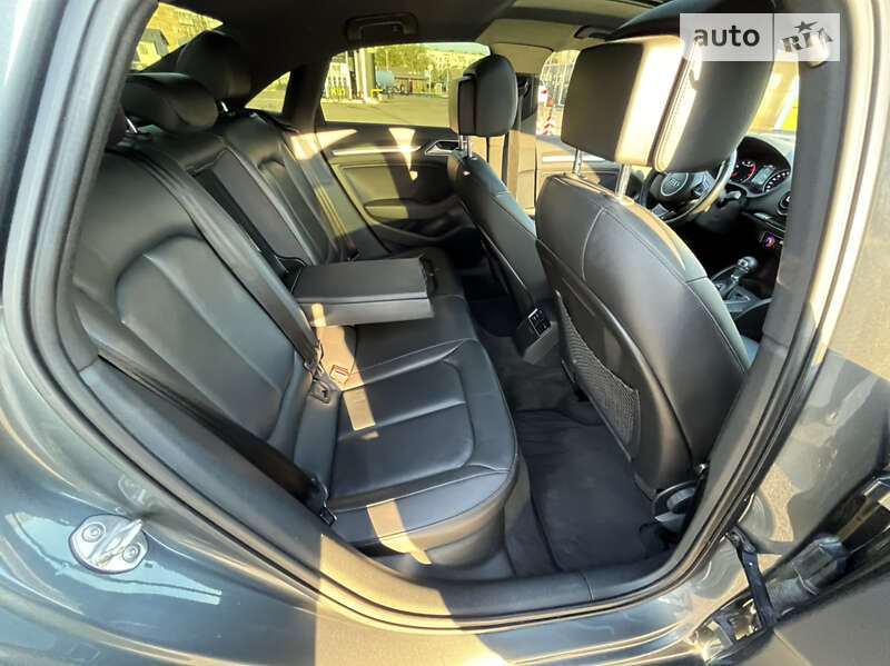 Седан Audi A3 2015 в Киеве