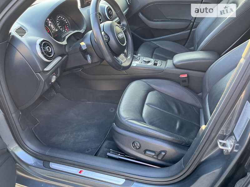 Седан Audi A3 2015 в Киеве