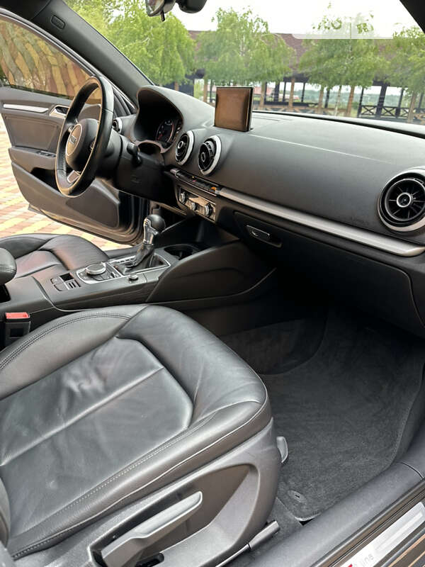 Седан Audi A3 2015 в Киеве
