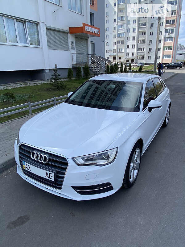 Хэтчбек Audi A3 2014 в Харькове