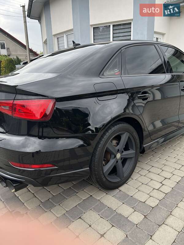 Седан Audi A3 2015 в Львове