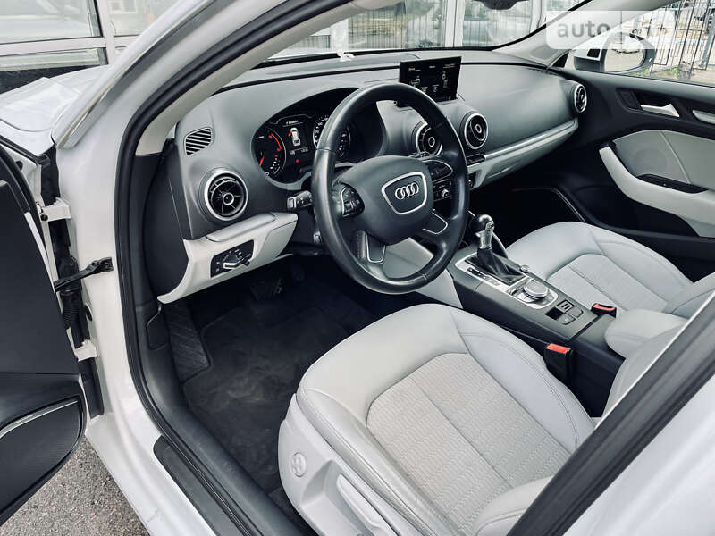 Хэтчбек Audi A3 2015 в Одессе