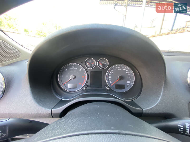 Хэтчбек Audi A3 2012 в Киеве