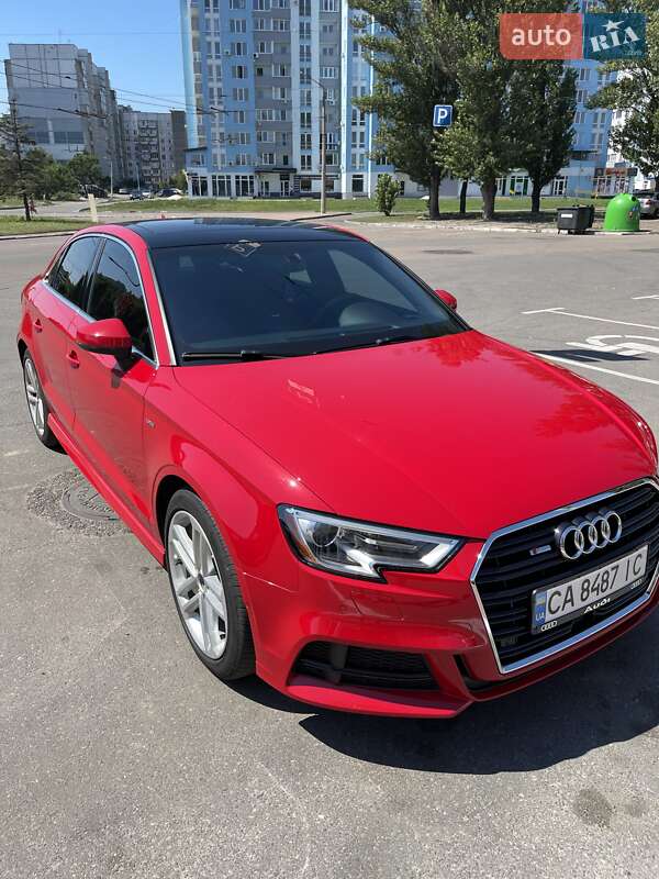 Седан Audi A3 2018 в Черкасах