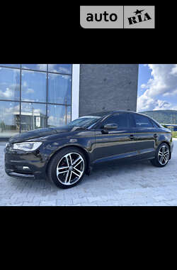 Седан Audi A3 2016 в Хусте