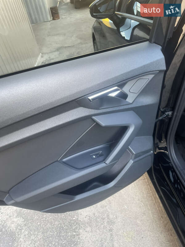 Седан Audi A3 2021 в Киеве