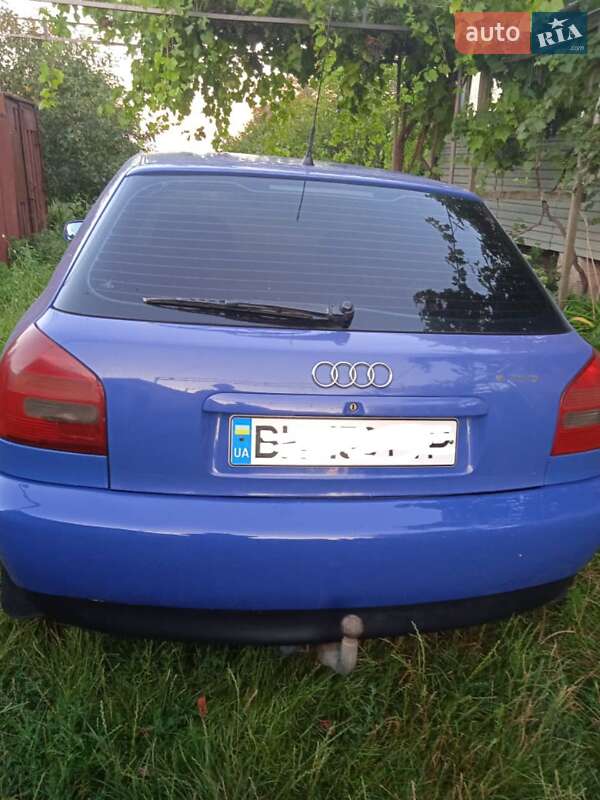 Хэтчбек Audi A3 1997 в Раздельной