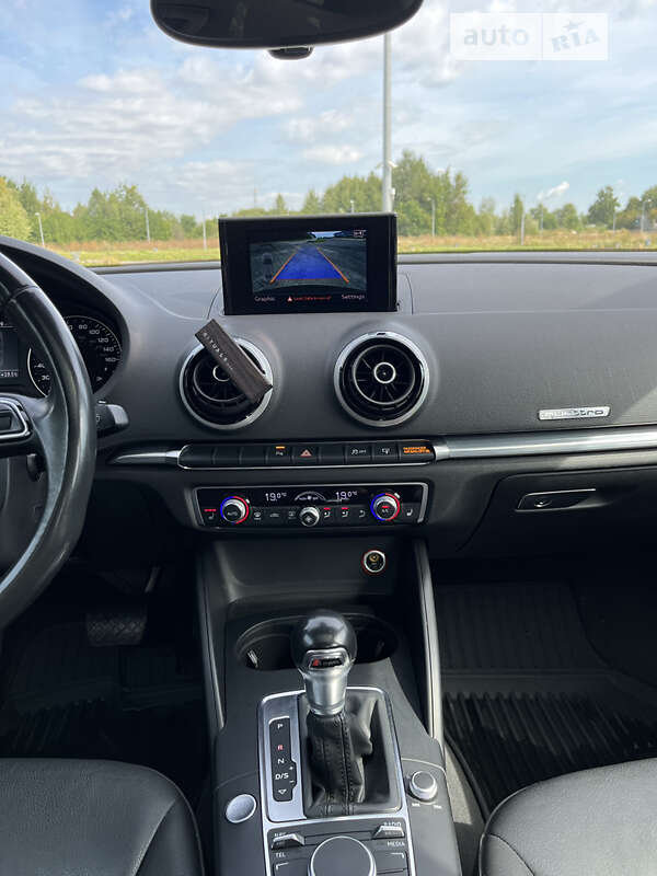 Седан Audi A3 2014 в Львове