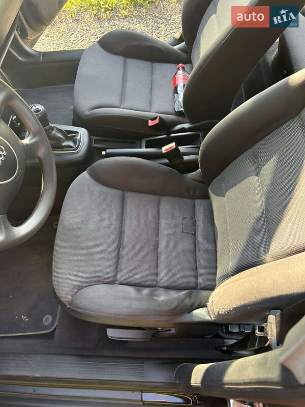 Хэтчбек Audi A3 2003 в Болехове