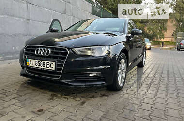 Седан Audi A3 2015 в 